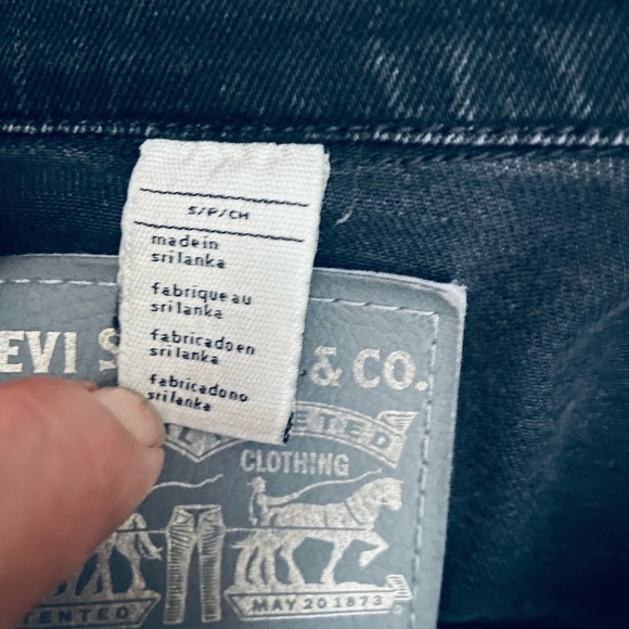 Vintage Levi’s Denim Trucker Jacket w/ Sequin Panels on front and back! - Small - Picture 6 of 8